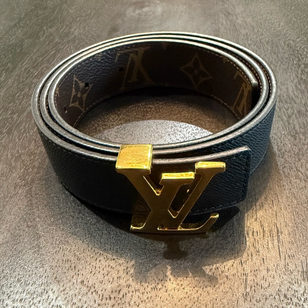 Authentic Louis Vuitton Calfskin Monogram Reversible Belt